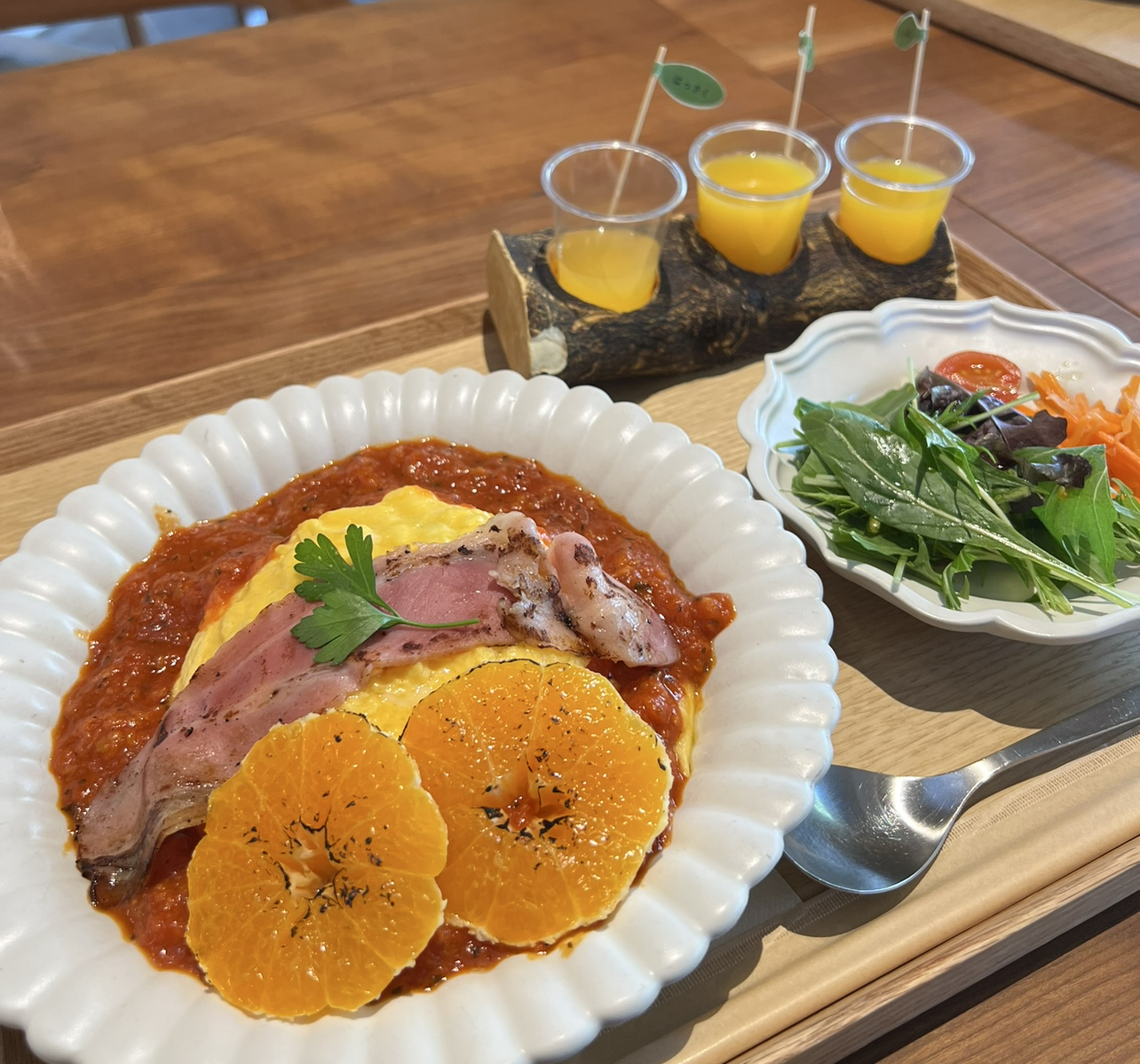 みかんの木、和歌山産の柑橘をふんだんに使ったメニューを楽しめる